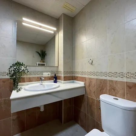 Piso En El Centro De Silencioso Y Con Gran Patio, Calle La Paz Апартаменты *